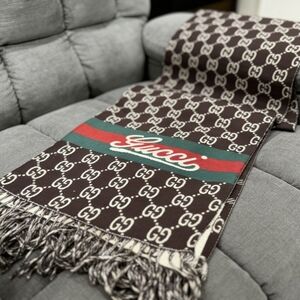 <AUTHENTIC>Gucci Scarf